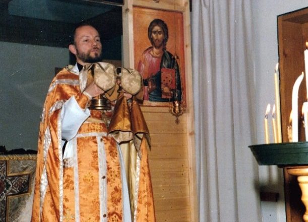 V. Johannes zelebriert die Göttliche Liturgie in der Hl.-Elias-Kapelle, Wernau 1986